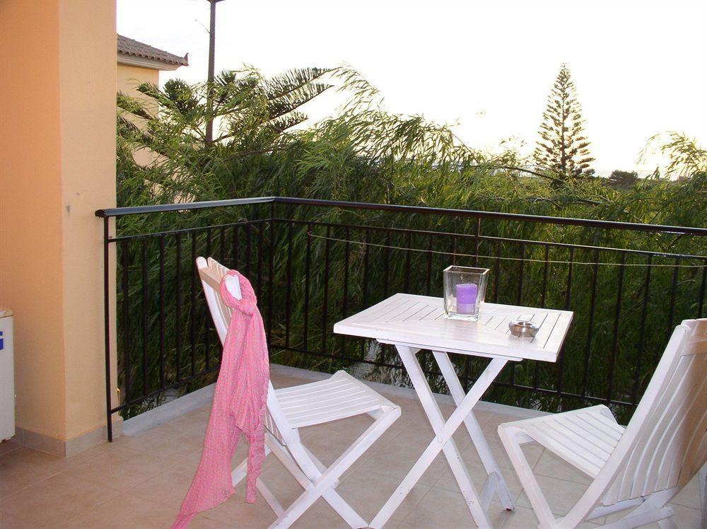 Aparthotel Astra Village And