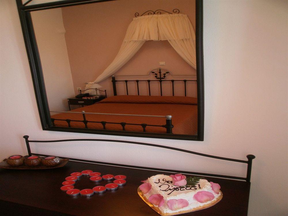 Soula 3* Fira (Santorini)