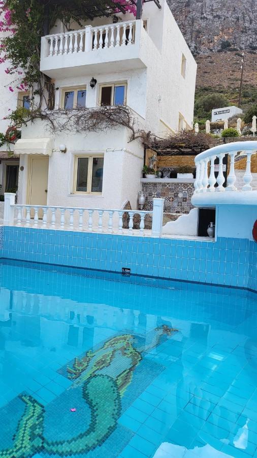 Entire Full View 3 Bedrooms 3 Bathrooms 3 Kitchens Villa Hersonissos (Crete)