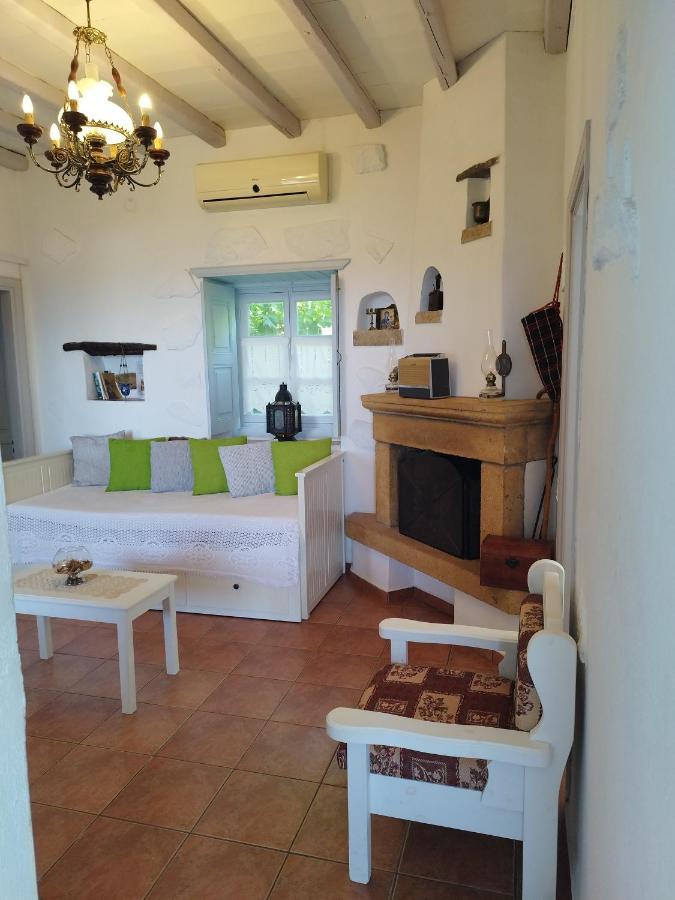 Chora Traditional Genadio Holiday home *