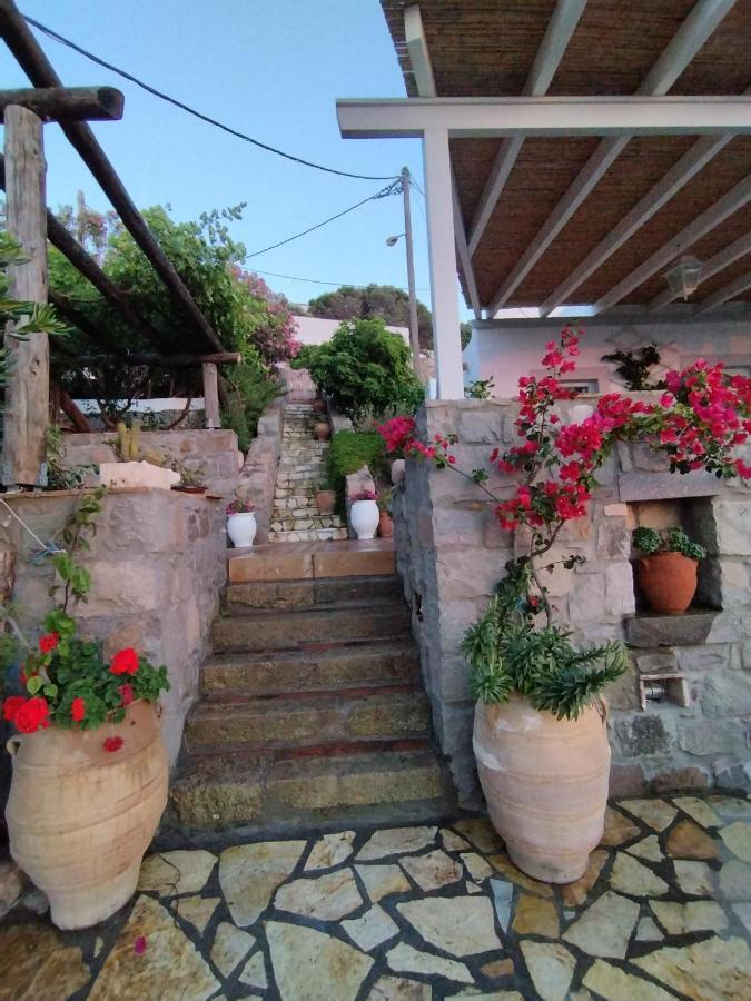 Chora Traditional Genadio Holiday home *