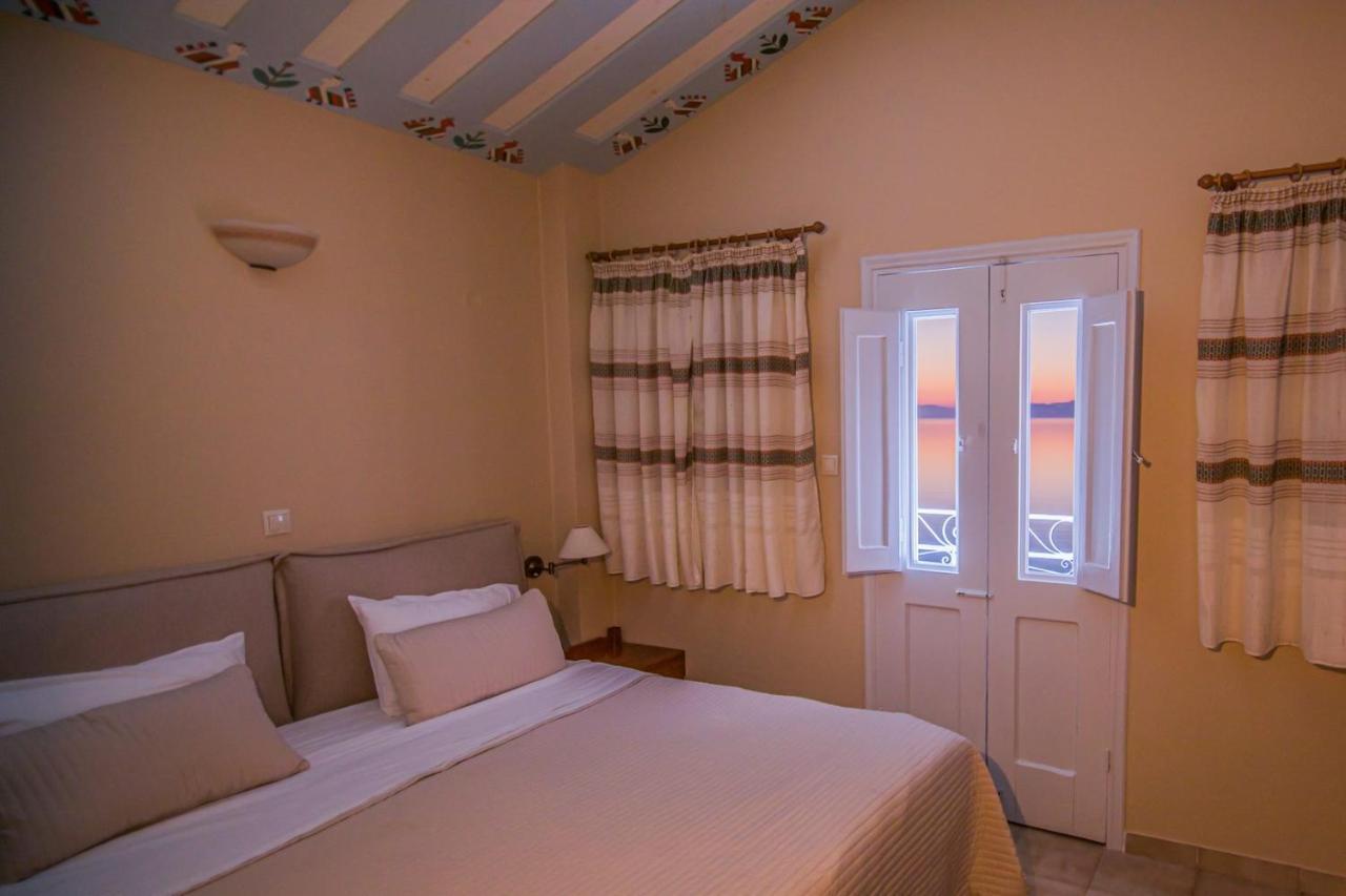 Niriides Hotel Apartments 3*