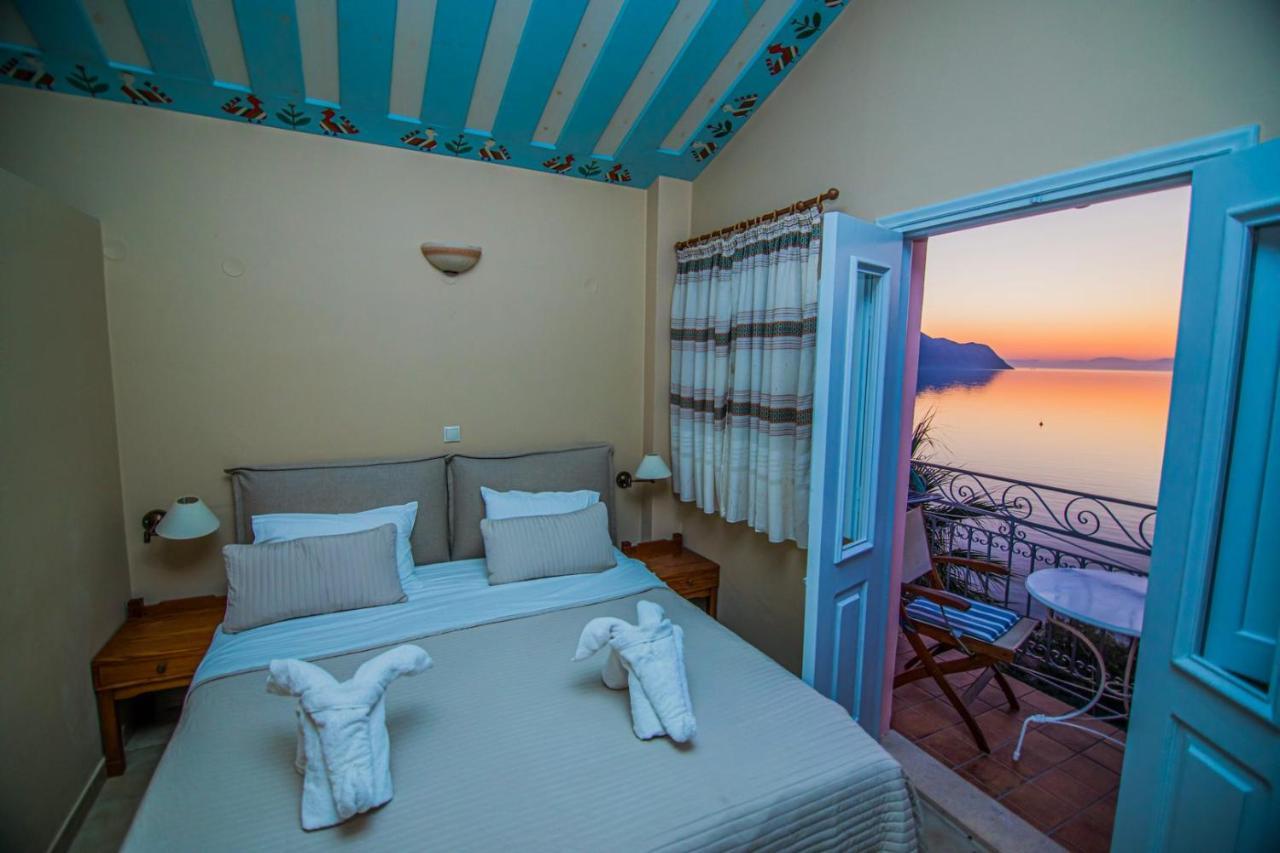 Niriides Hotel Apartments 3* Symi