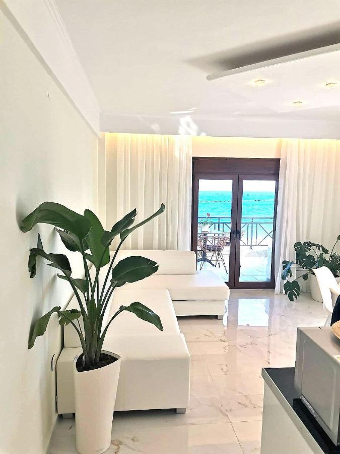 Lux Sea Front Avra Apartment
