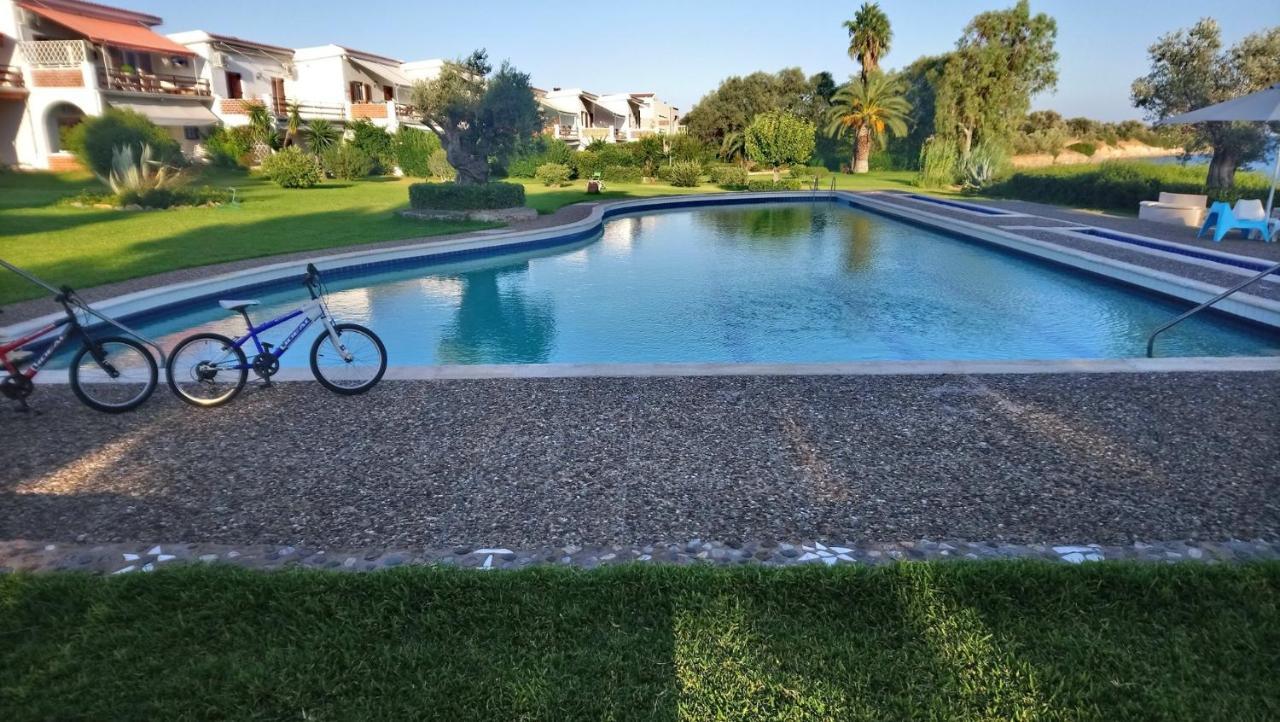 Villa Architect Designed House With Pool And Private *