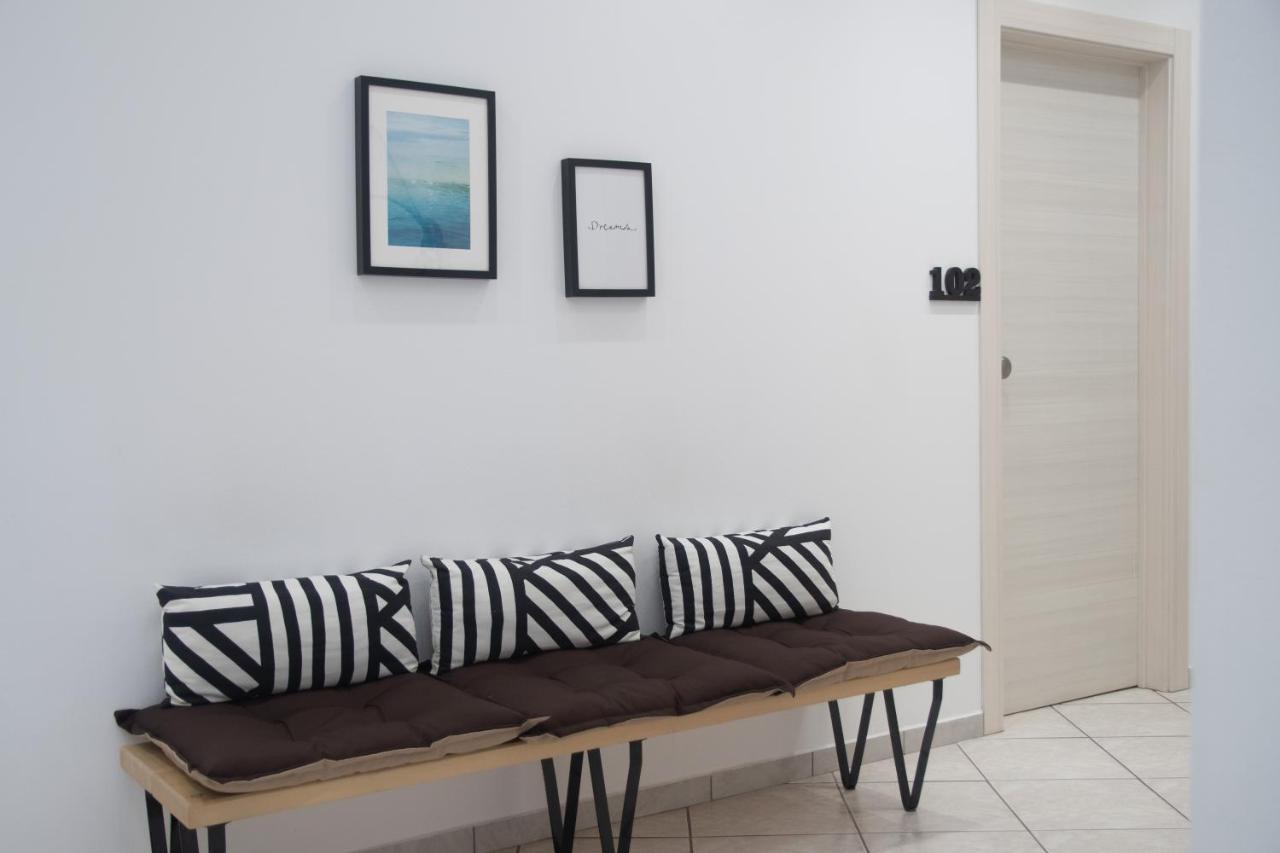 Minimal Culture Boutique Apartment Kavala
