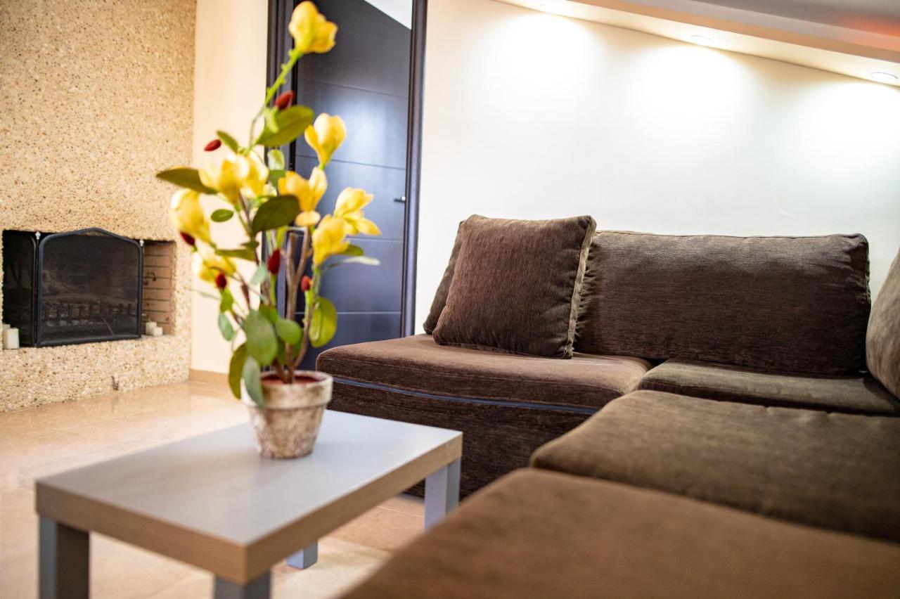 Apartment Nikitas & Loft