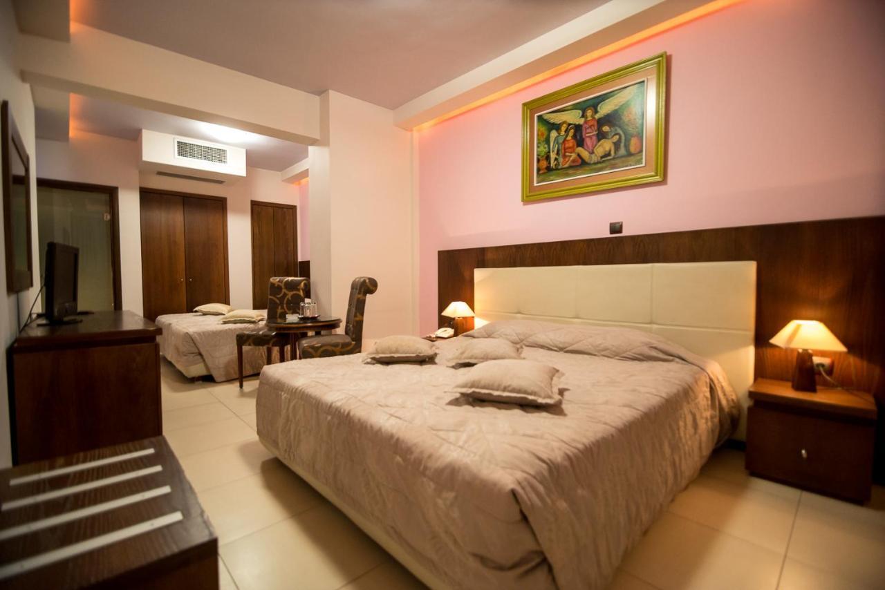 Panorama Hotel 3*