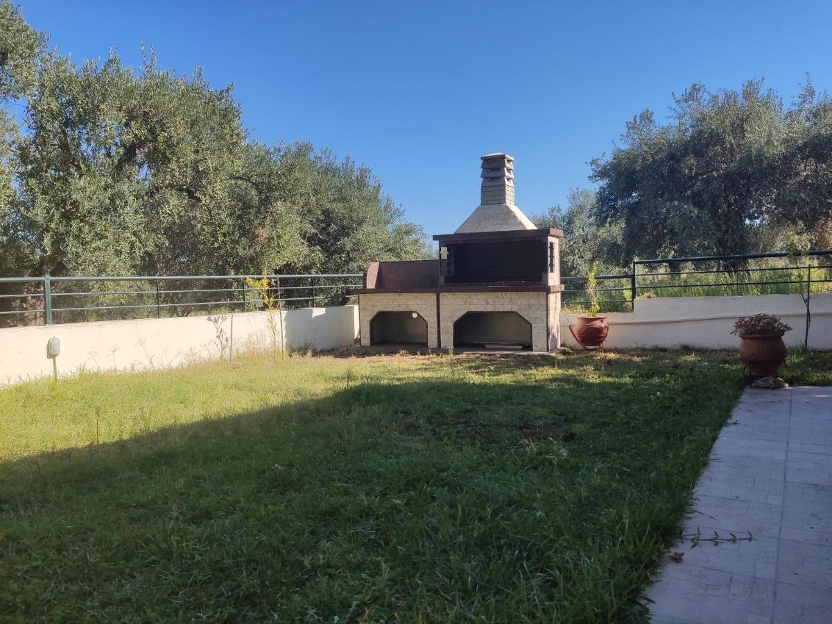 Holiday home Billias House