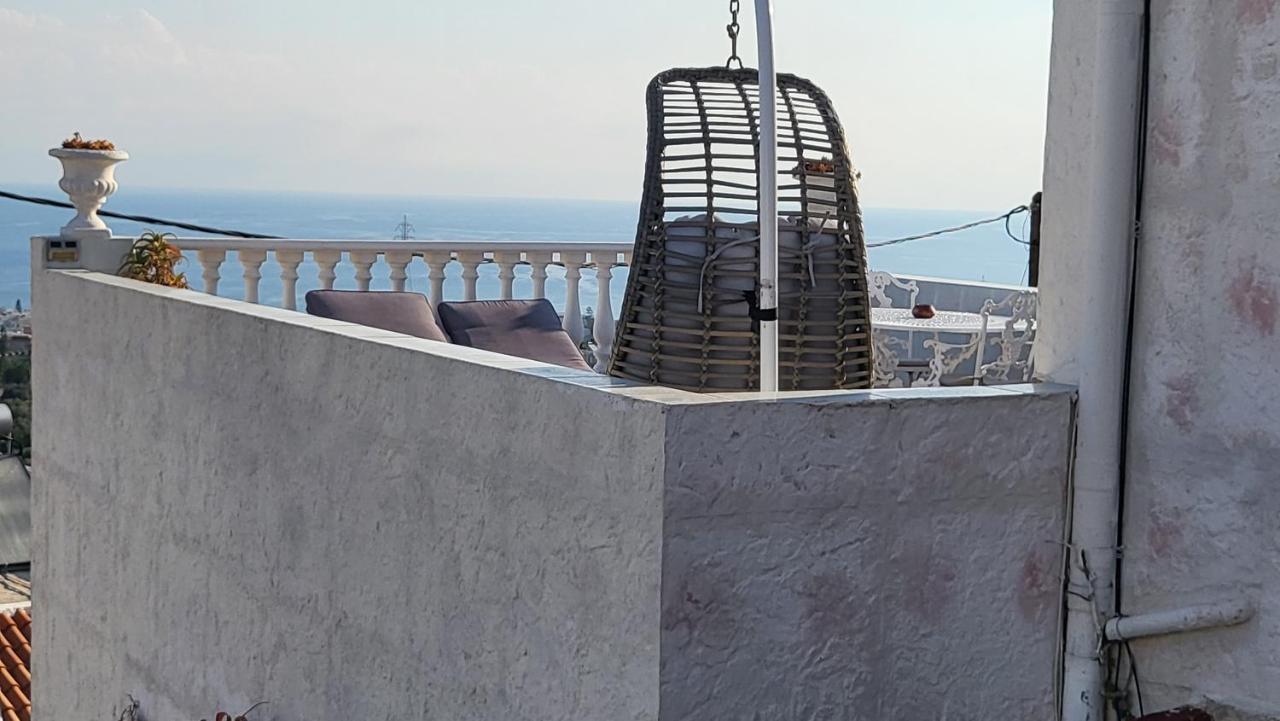 Executive Junior Hersonissos (Crete)