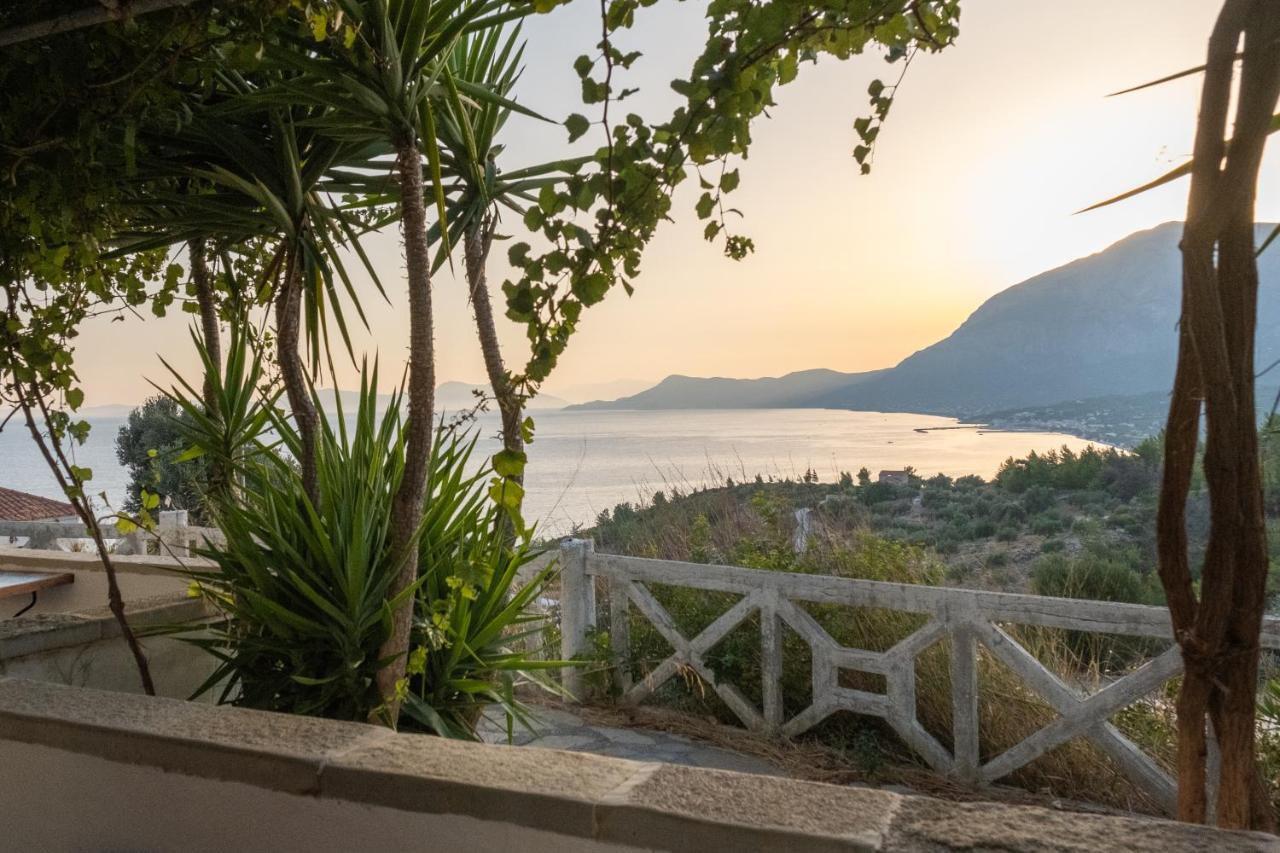 Beautiful House Located On A Hill, With A Spectacular Sea View Holiday home Koumeika