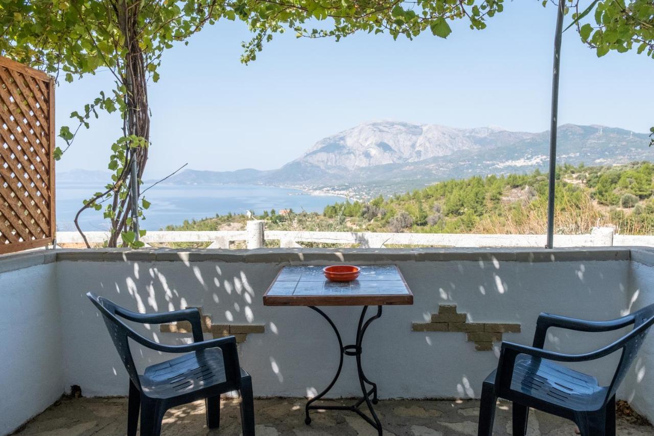 Beautiful House Located On A Hill, With A Spectacular Sea View Holiday home Koumeika