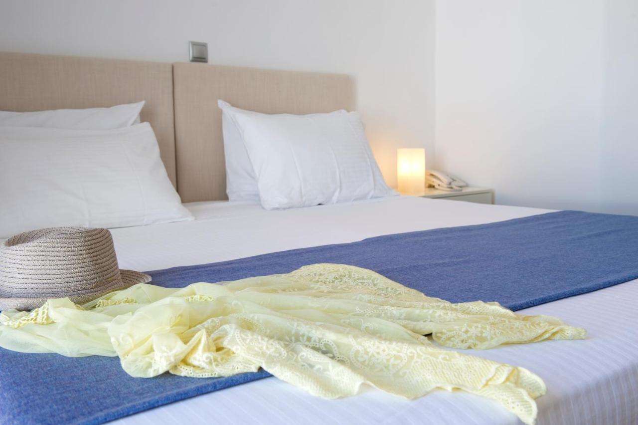 Kanale's & 4* Naousa (Paros)