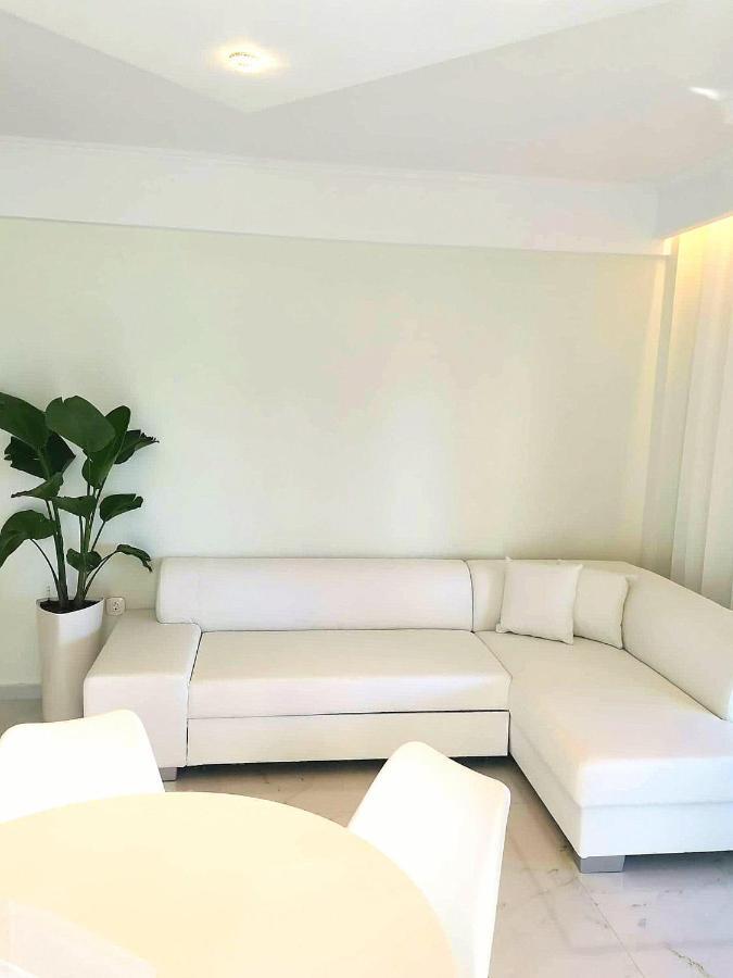 Apartment Lux Sea Front Avra