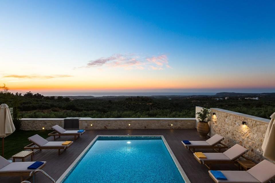 Roupes Iv, Family Villa, Fantastic Views, Private Pool Roupai