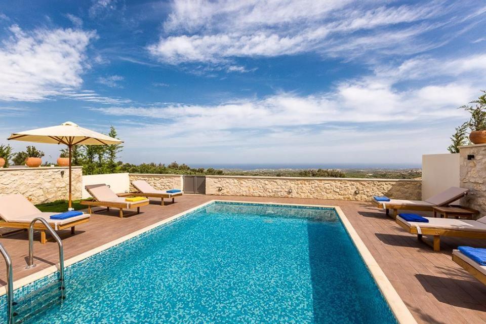 Roupes Iv, Family Villa, Fantastic Views, Private Pool *