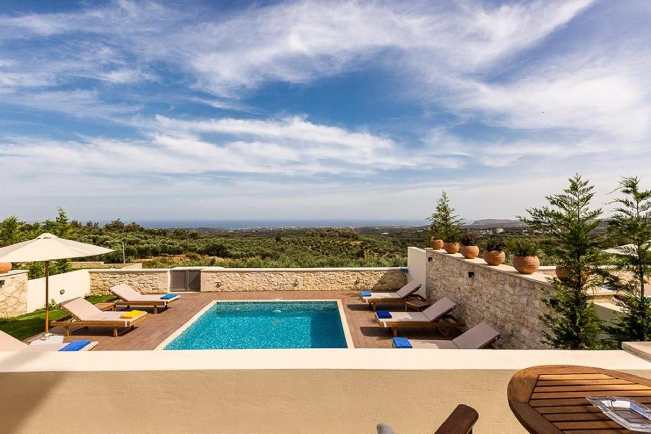 Roupes Iii, Family Villa, Fantastic Views, Private Pool Villa