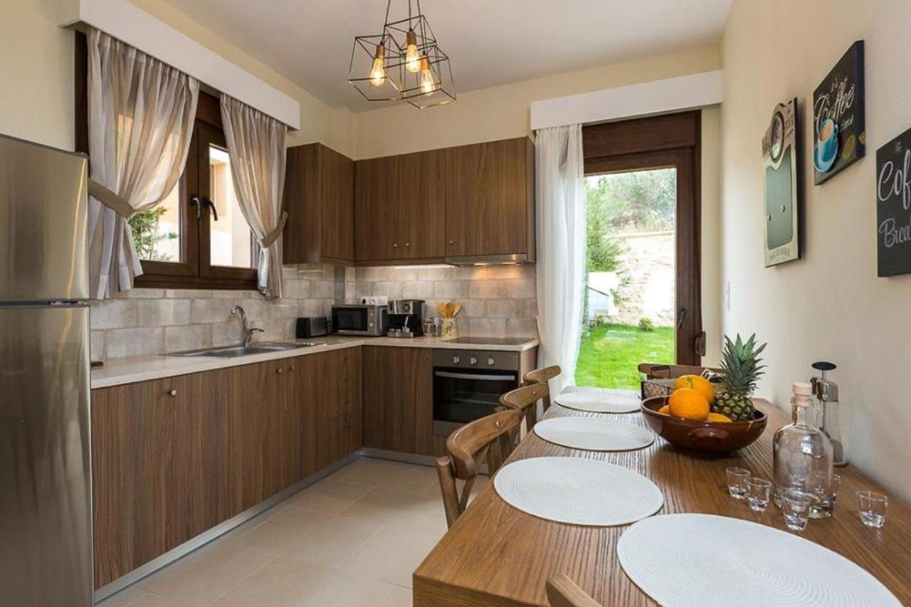 Villa Roupes Iii, Family Villa, Fantastic Views, Private Pool