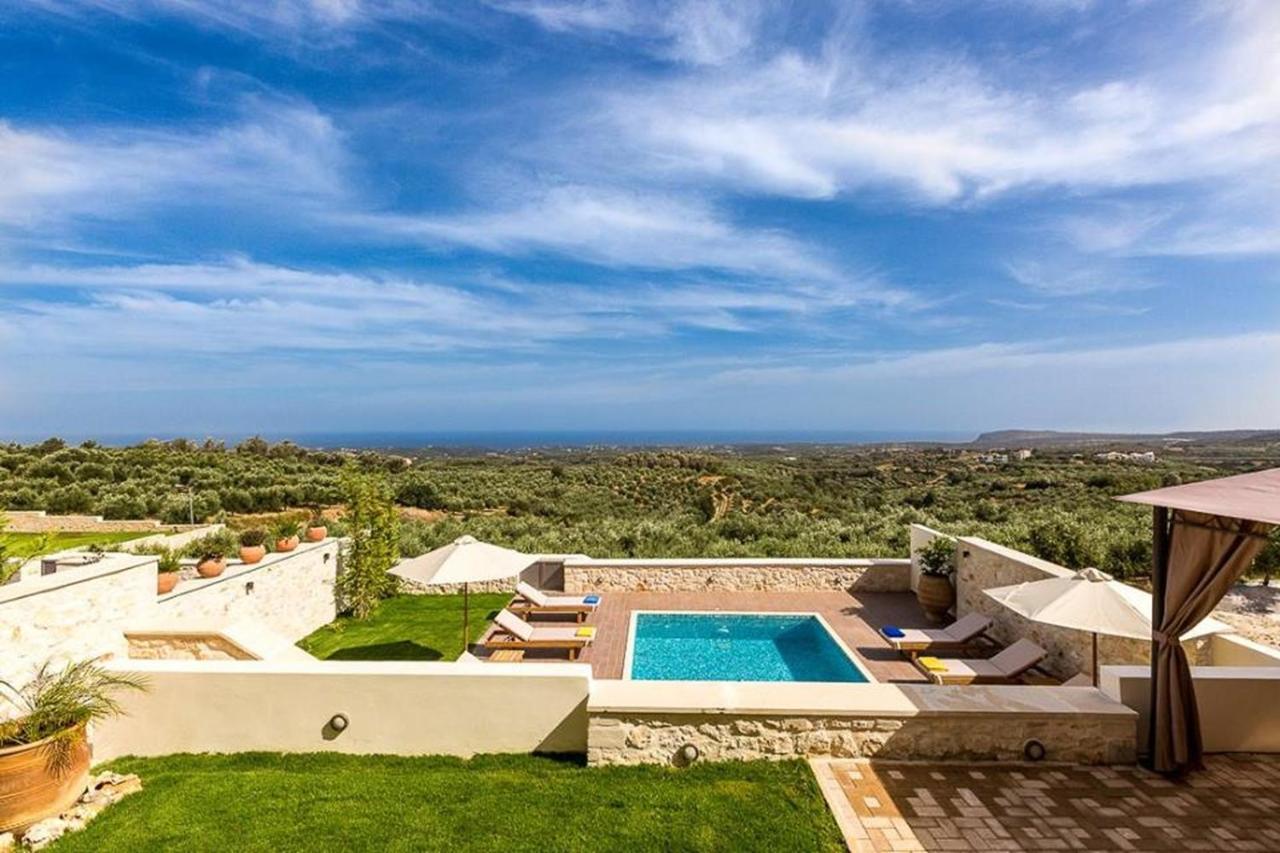 Villa Roupes Iv, Family Villa, Fantastic Views, Private Pool Roupai
