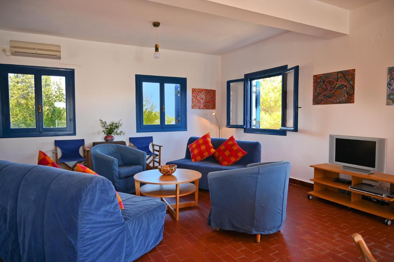 Daisy Villa *