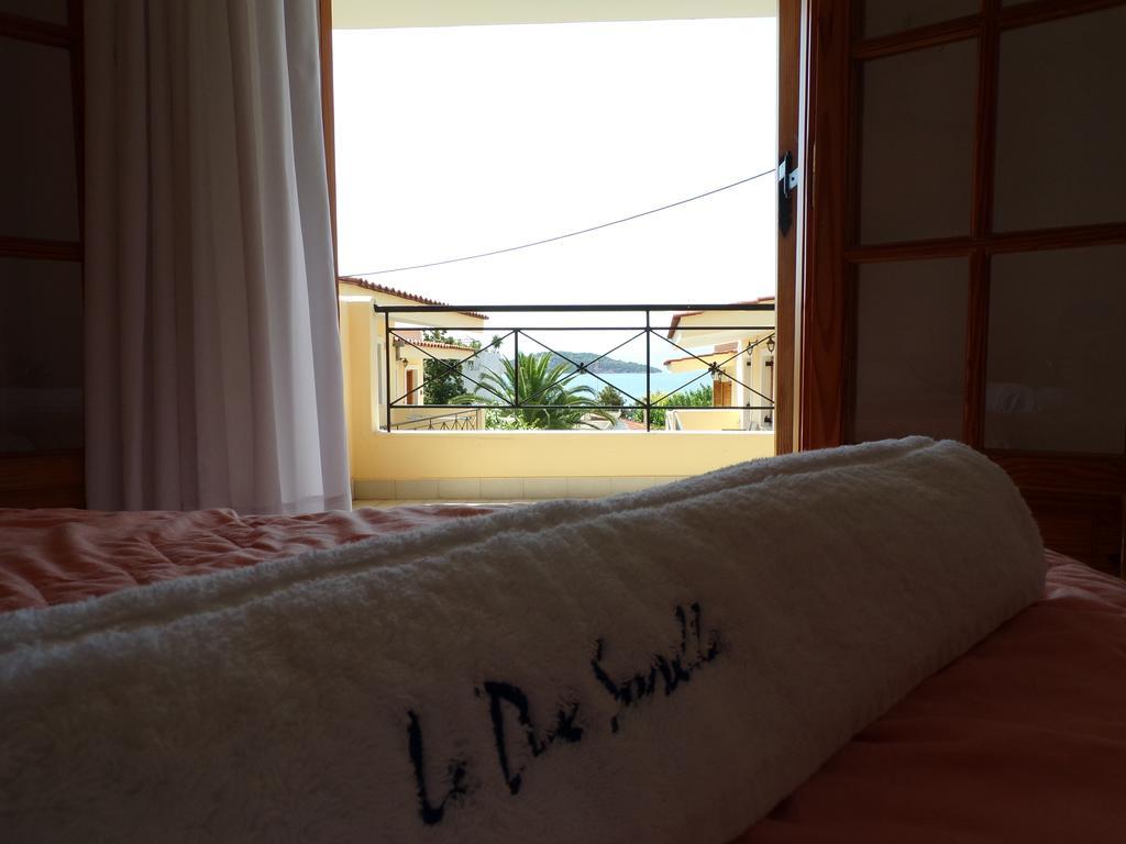 Le Due Sorelle Spilia (Central Greece)