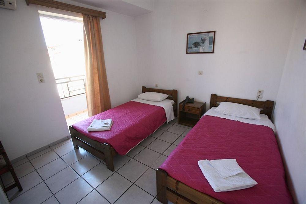 Happy Days Aparthotel 3*