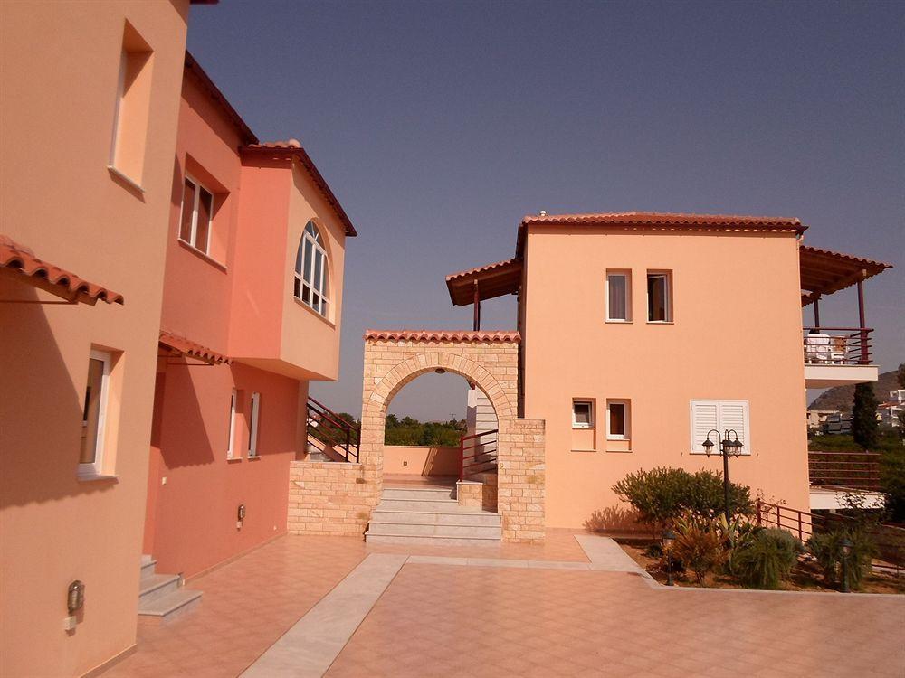 Maria's Filoxenia Aparthotel 3*