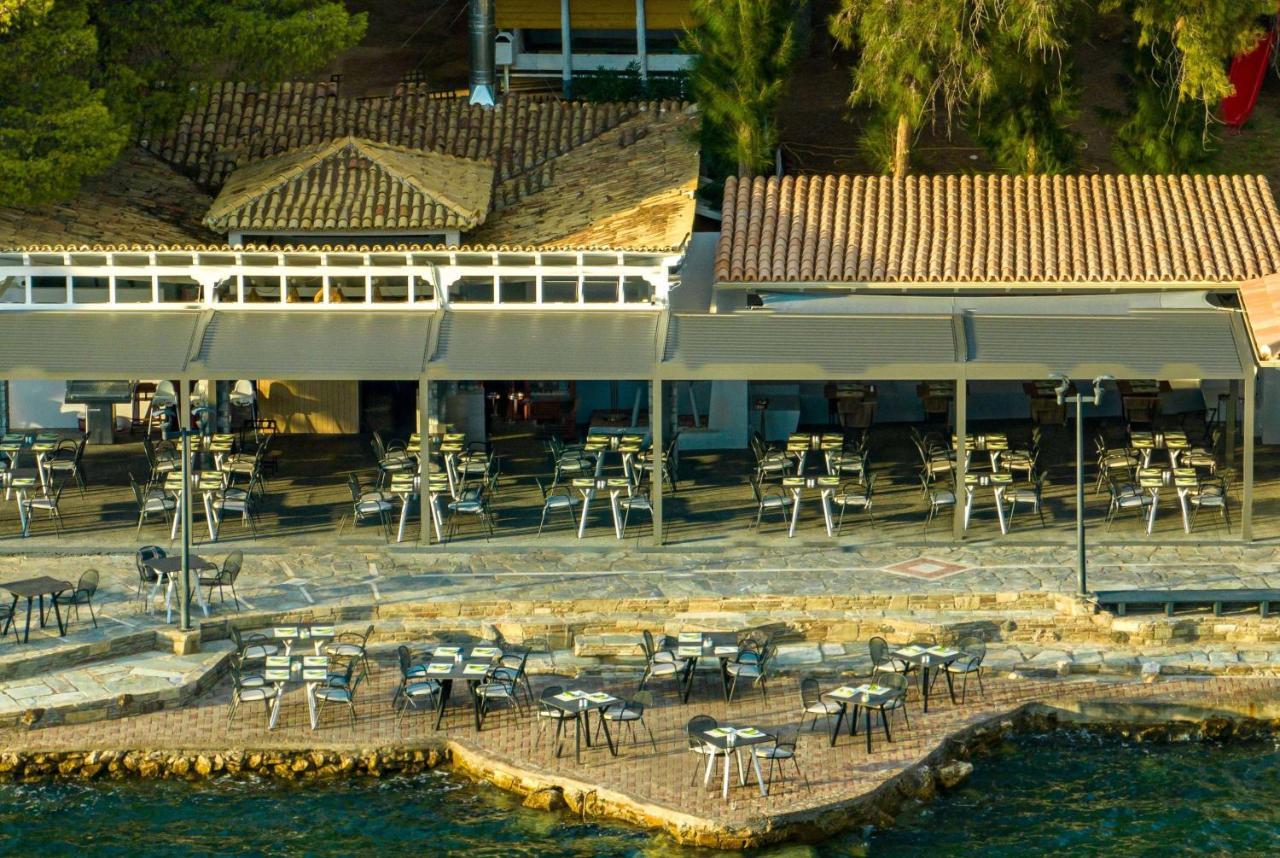 Wyndham Poseidon Hotel