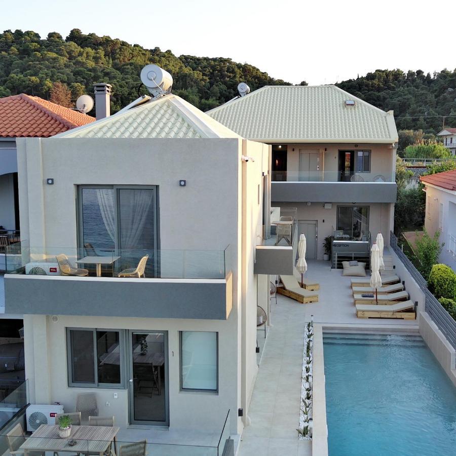 Aparthotel Theros