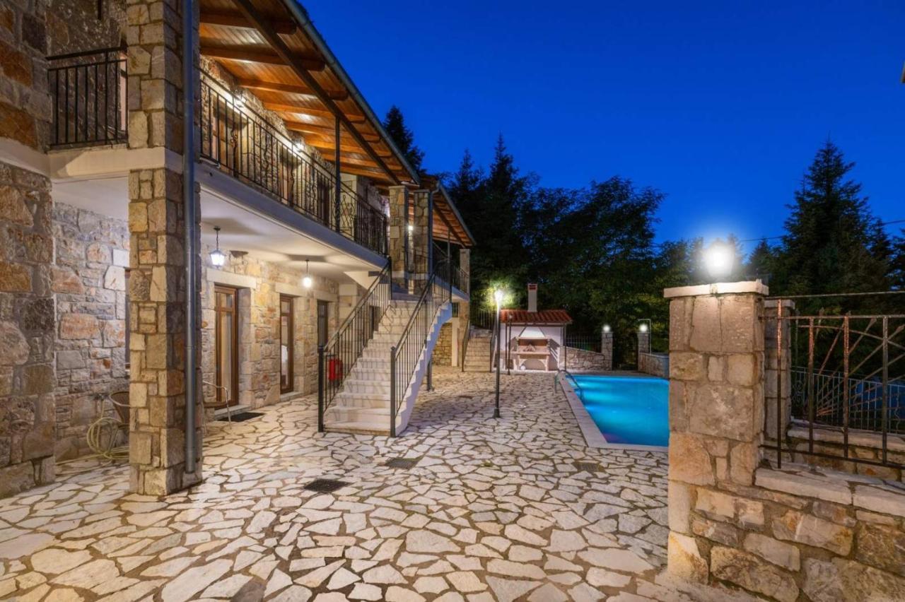 Oreades-homes Ano Chora
