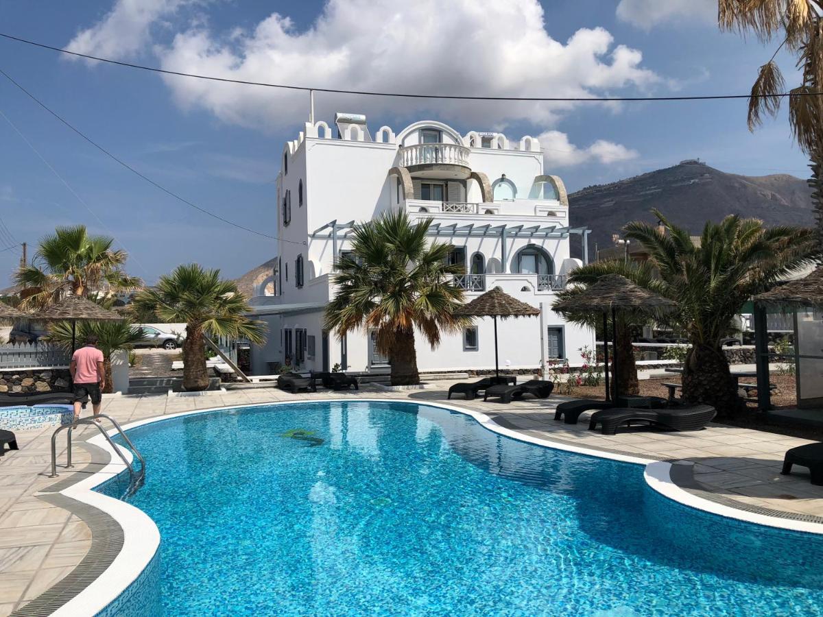 Blackcoast Santorini Hotel *