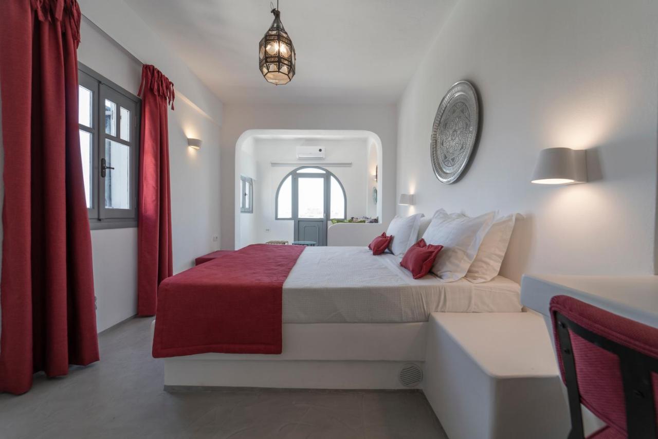 Blackcoast Santorini Hotel