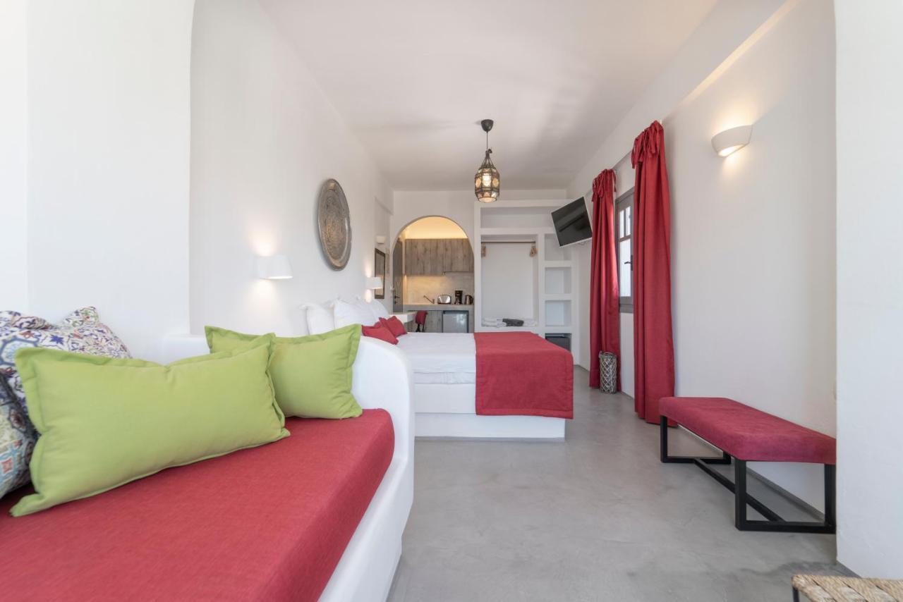 Blackcoast Santorini Hotel