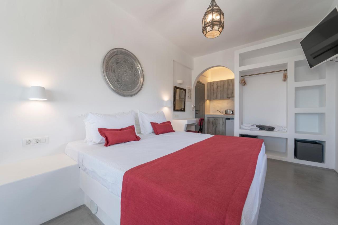Blackcoast Santorini Hotel *
