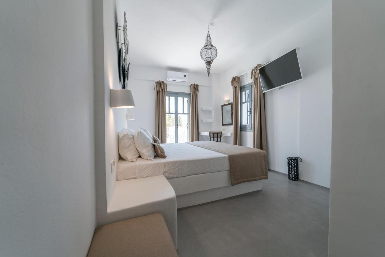 Blackcoast Santorini Hotel *