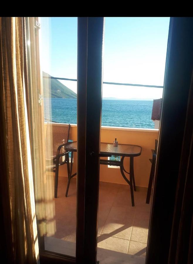 Ostrella - Luxury