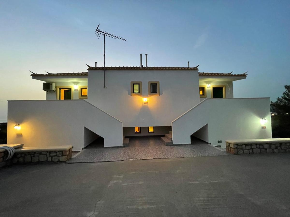Niriides Hotel