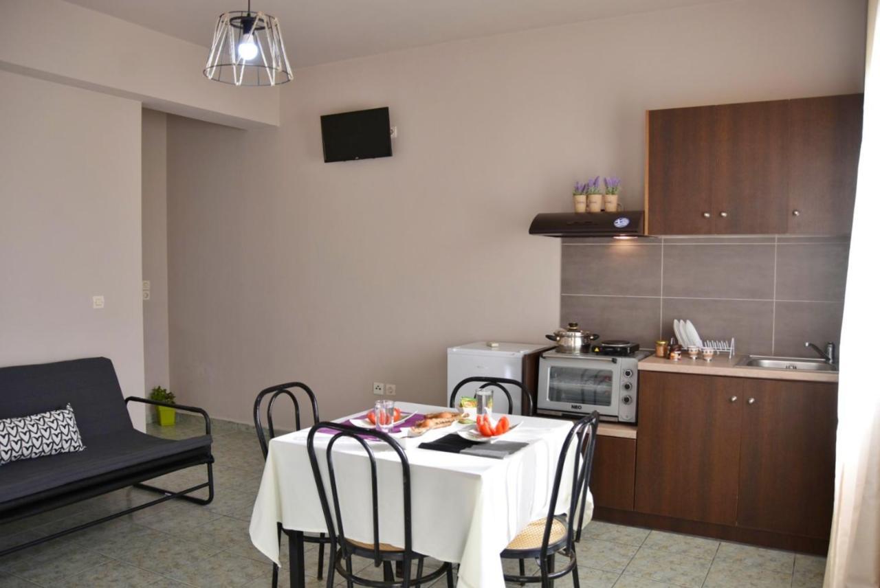 Aparthotel Anemomylos *