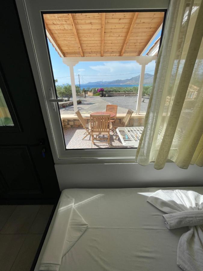 Hotel Niriides *