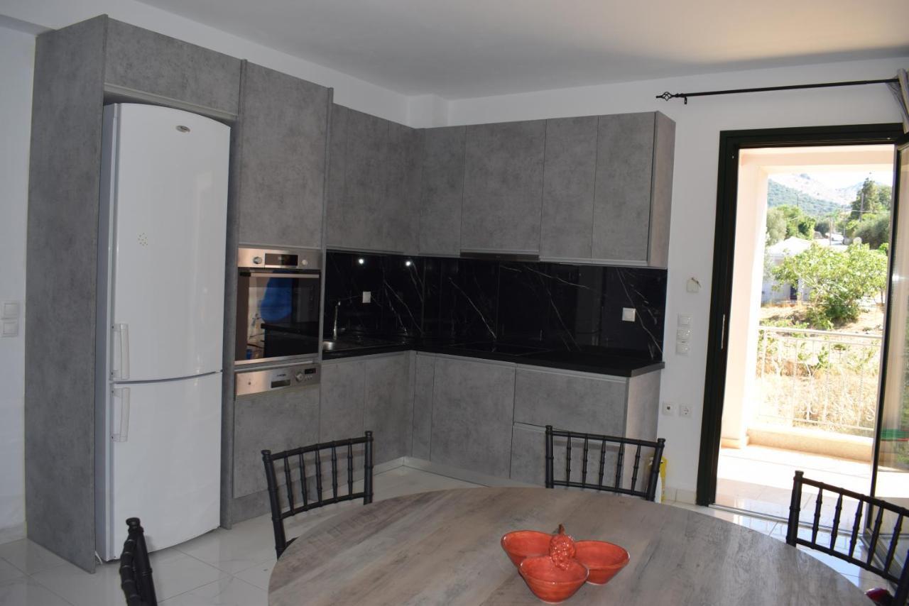 Apartment Black & White