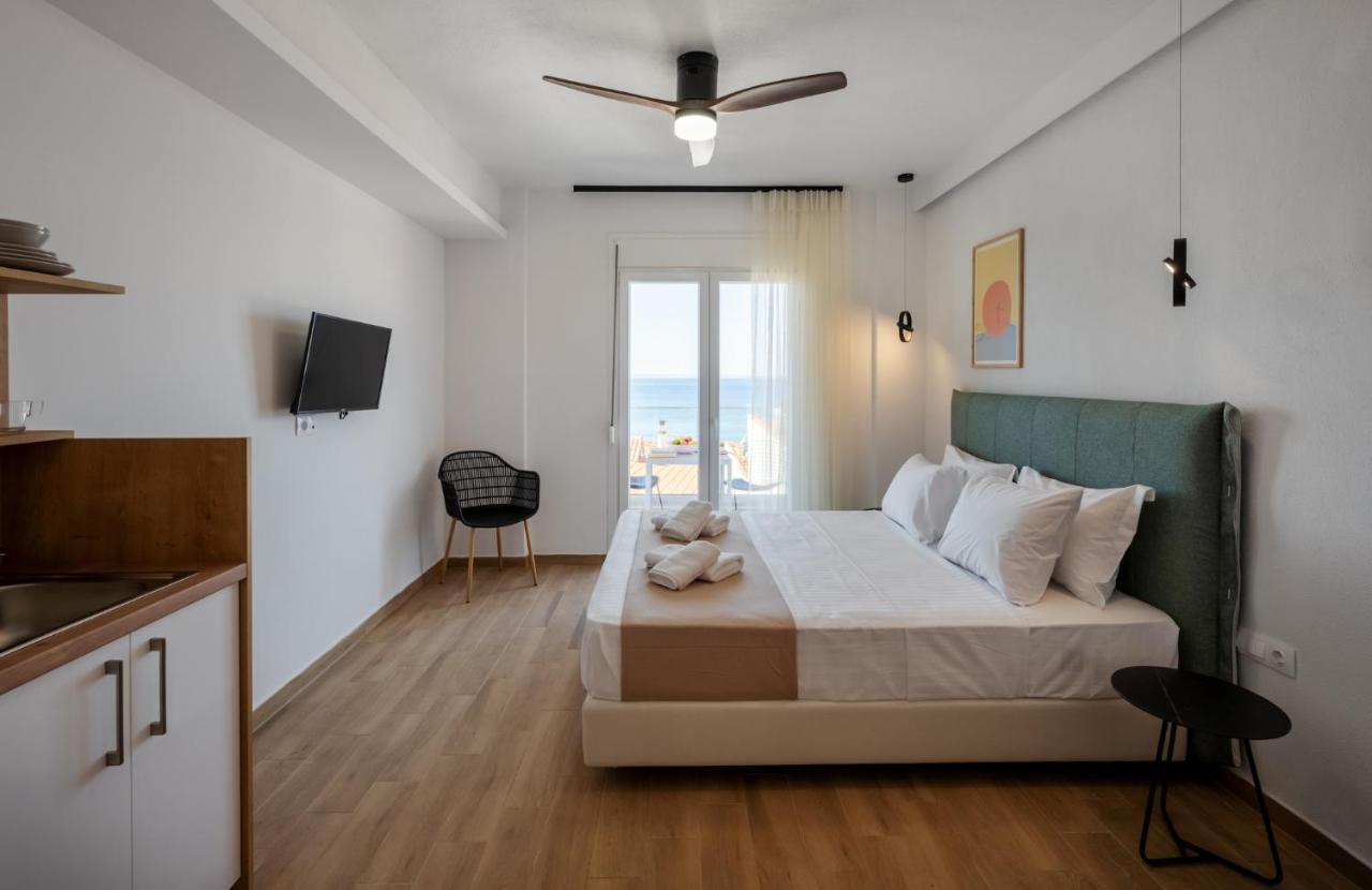 Aiora By Kottas Aparthotel