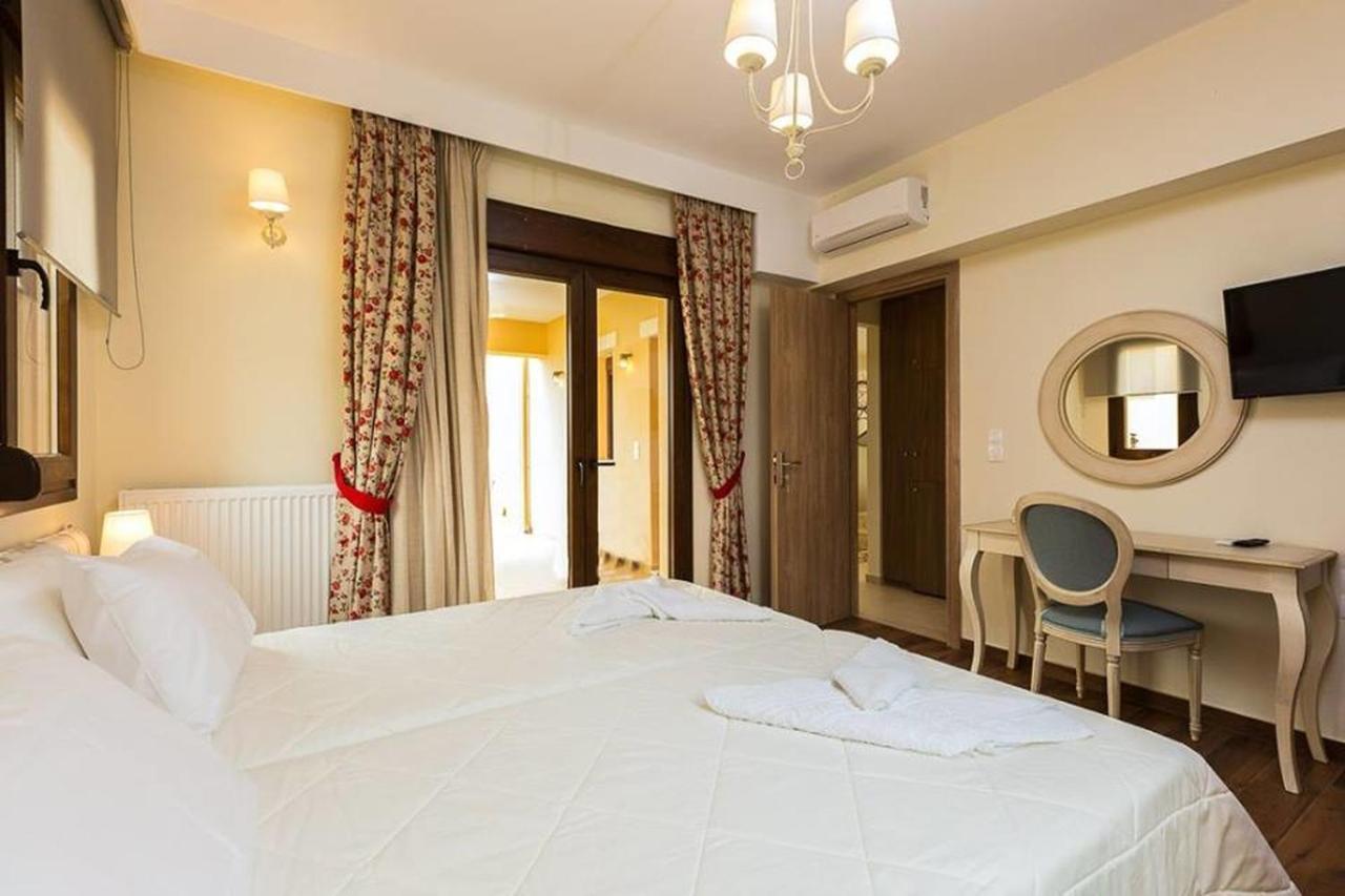 Roupes Iii, Family Villa, Fantastic Views, Private Pool *