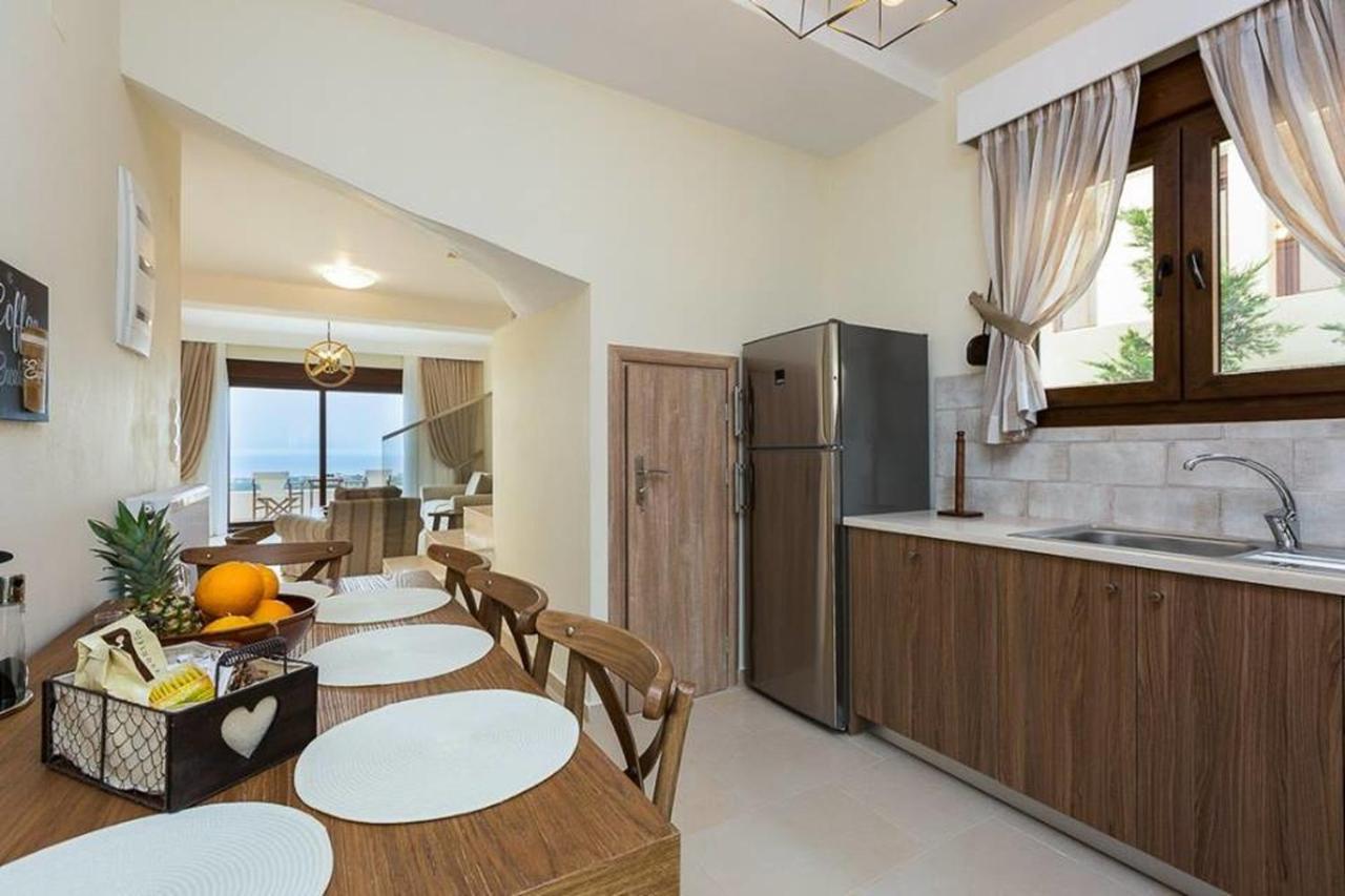 Roupes Iii, Family Villa, Fantastic Views, Private Pool *