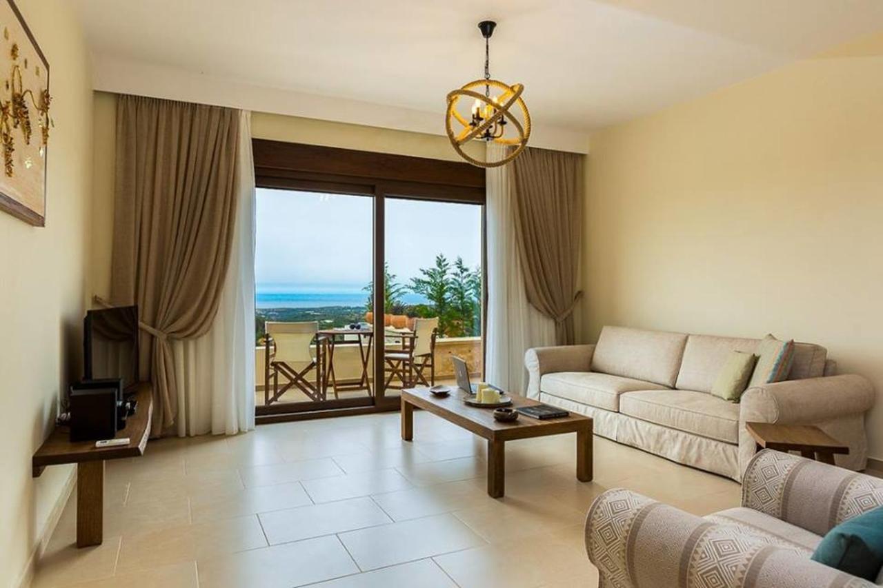 Roupes Iii, Family Villa, Fantastic Views, Private Pool Villa