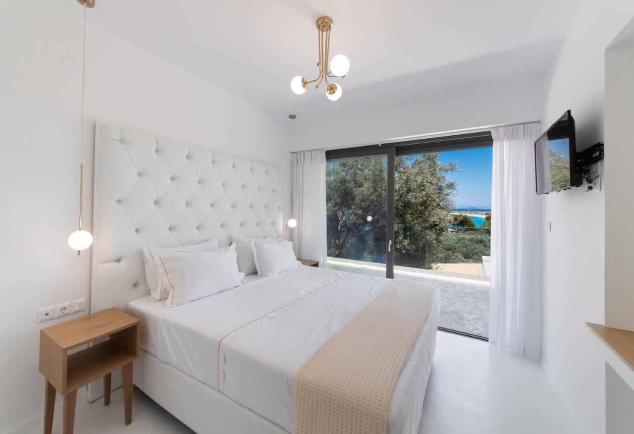 Ouranos - Luxurius Modern Pool, Close To The