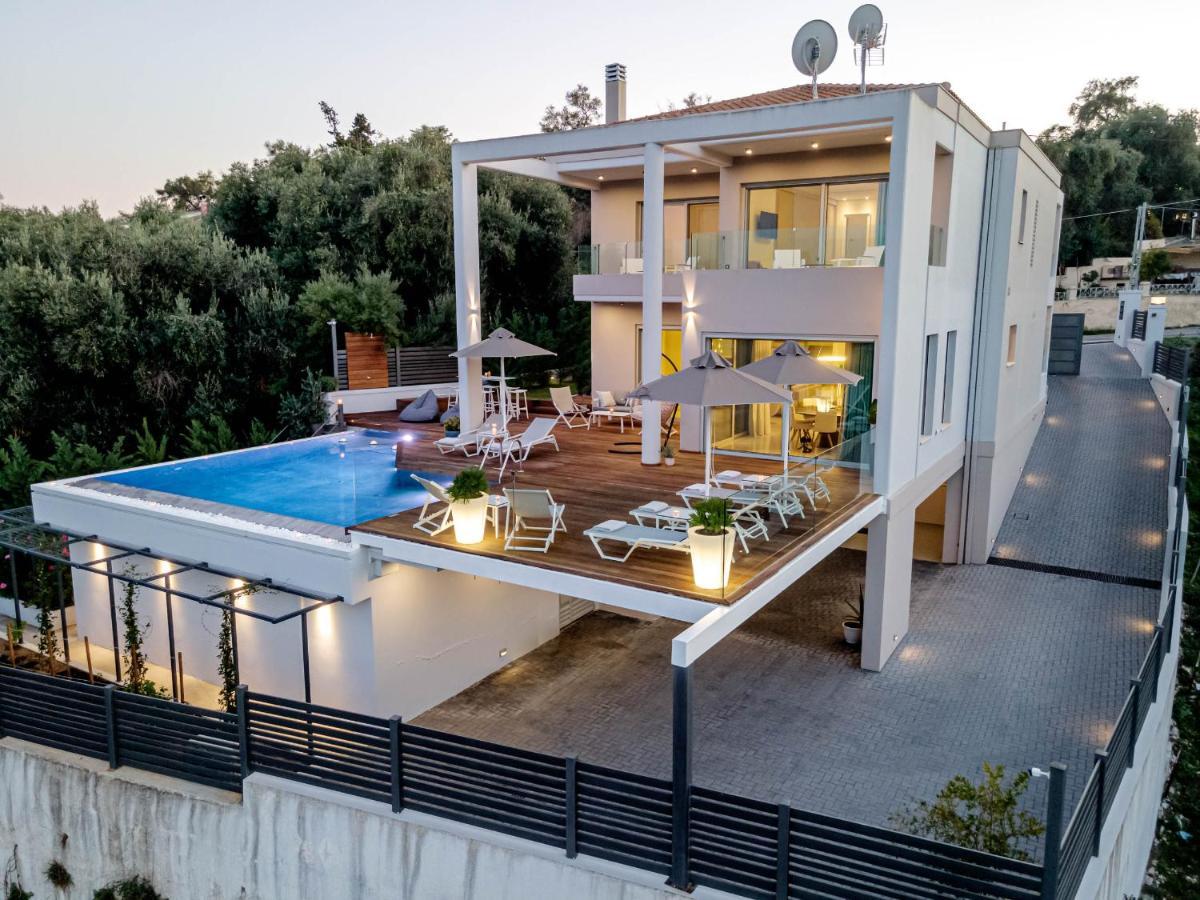 White Pearl Premium Corfu Villa