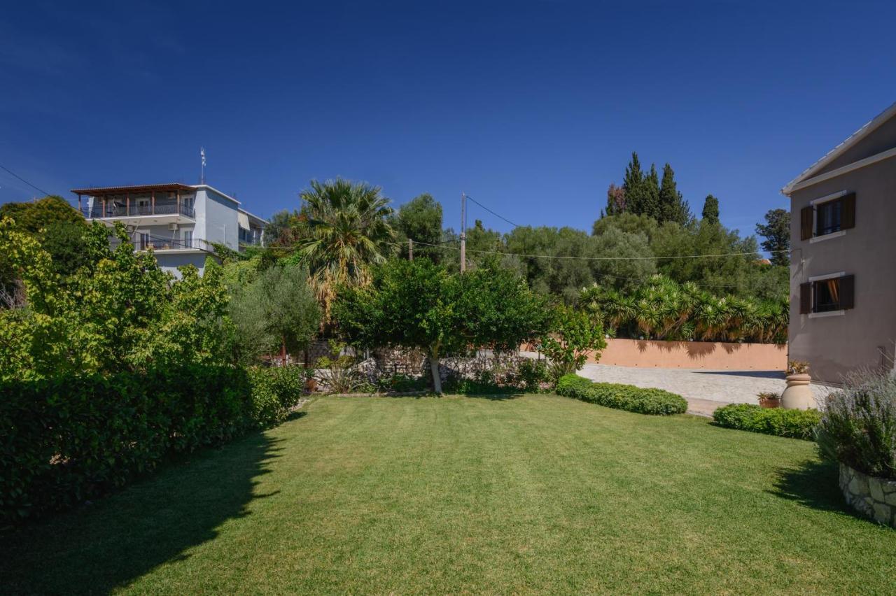 Vivian's Endless View Apartment Svoronata