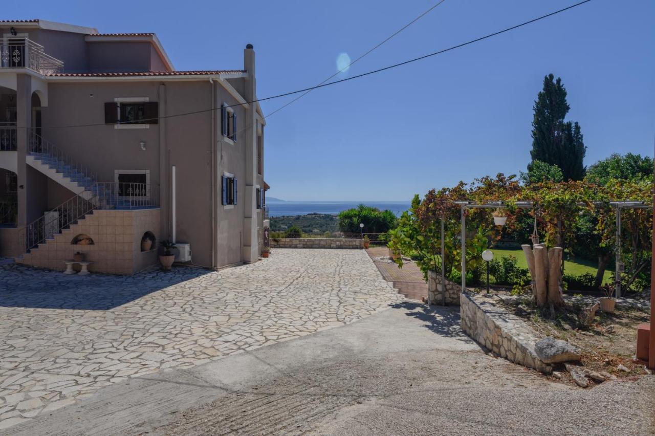 Vivian's Endless View Svoronata