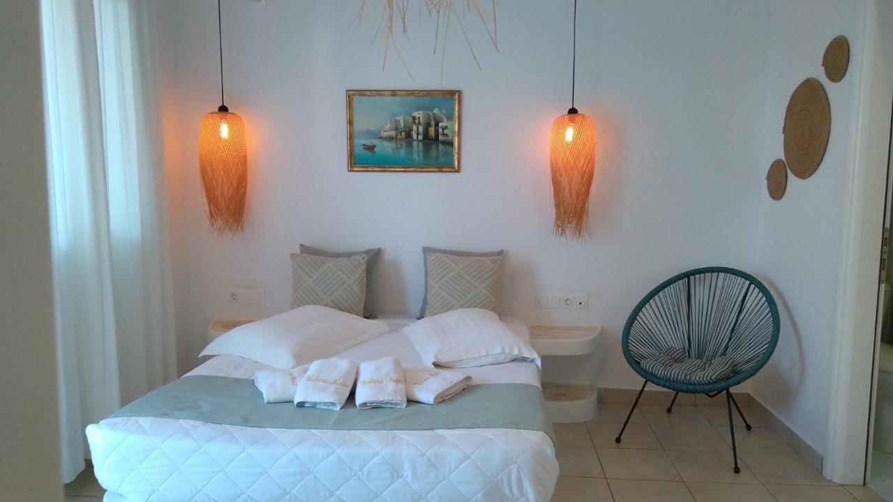Valena Mare & 2* Plaka (Naxos)