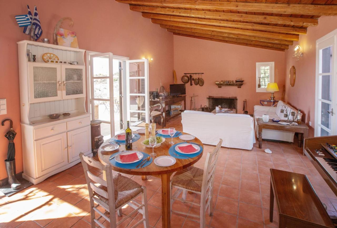Roxanne's Olive Grove House *